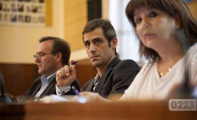 Con pol�mica  y sospechas, se aprob� el aumento de tasas