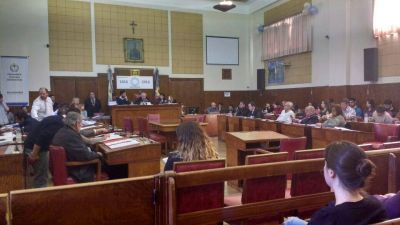Investigan a concejales por recibir cargos para aprobar aumentos de tasas