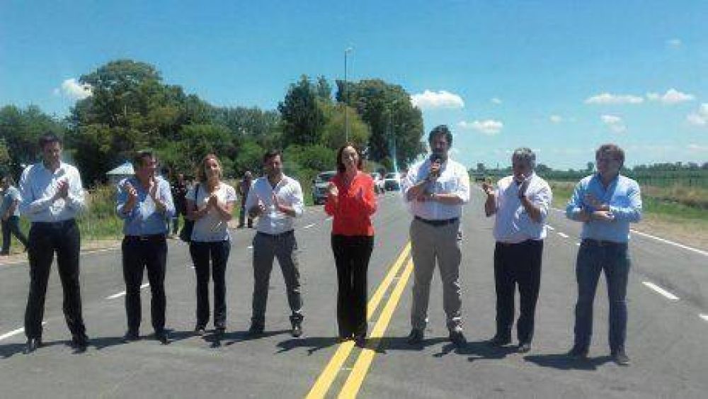 Buil acompa�� a Vidal y valor� el hecho de que �las obras que se prometieron se vayan cumpliendo�