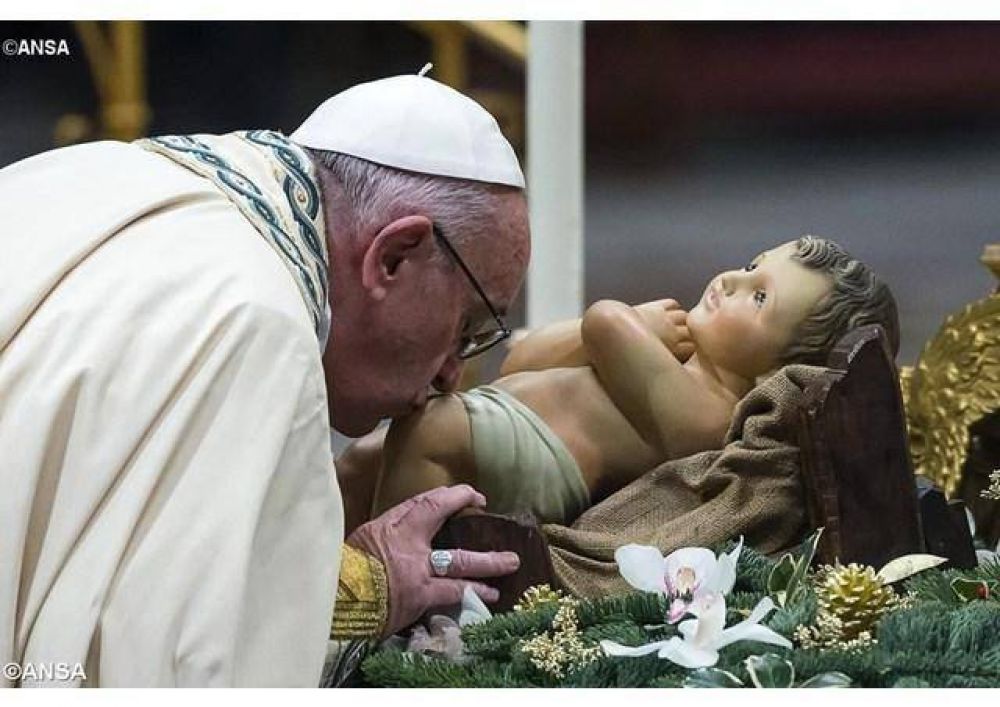 El Papa en la Solemnidad de la Madre de Dios: �la mirada maternal de Mar�a nos libra de la orfandad�