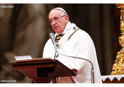 �Dios se involucra involucr�ndonos, haci�ndonos parte de su obra�, el Papa en las V�speras de Mar�a Madre de Dios