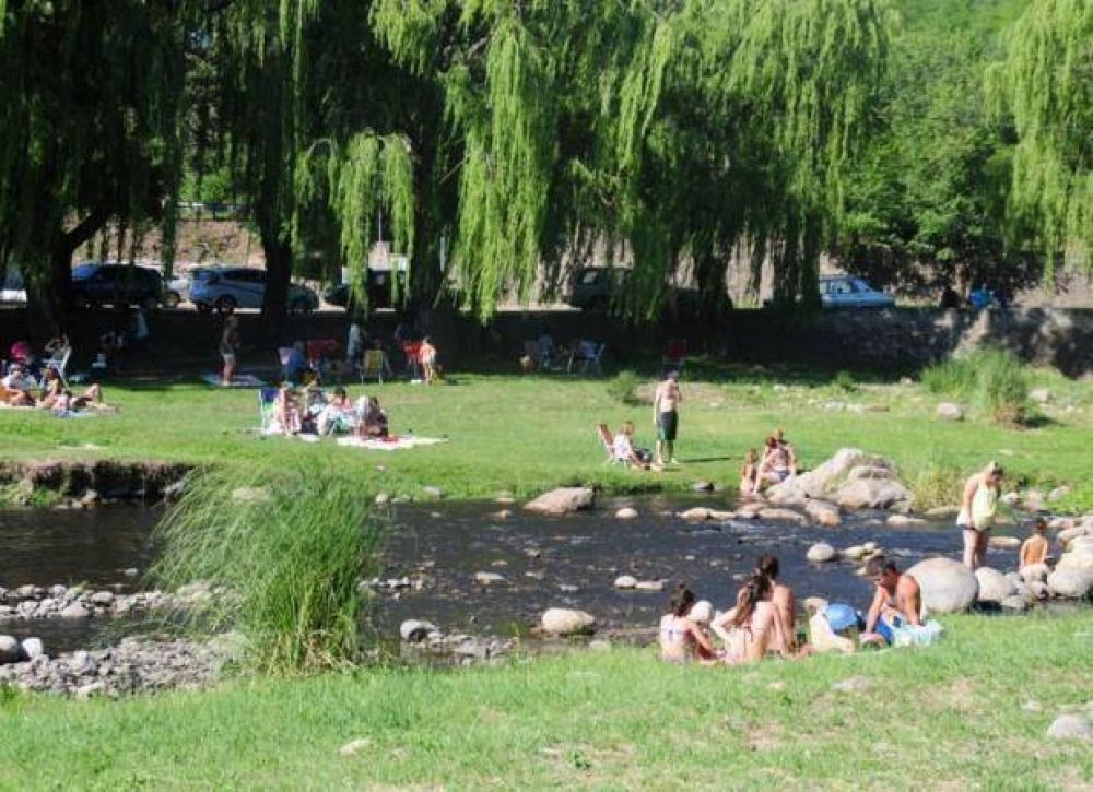 Puntanos y turistas recibieron el a�o entre mates, sol y pan dulce