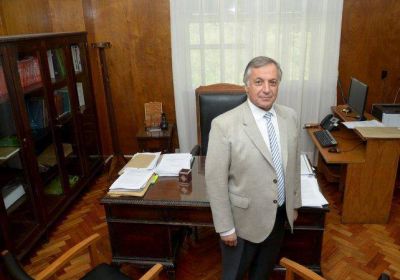 Alejandro Gull�: 