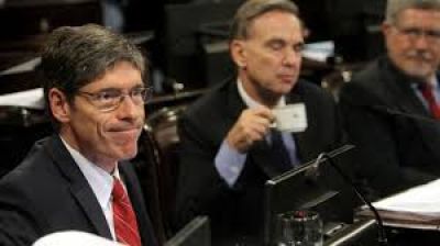 Crecen las tensiones que agrietan al bloque del PJ en el Senado
