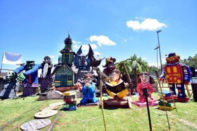 La Plata recibi� el 2017 con su tradicional quema de mu�ecos: los ganadores