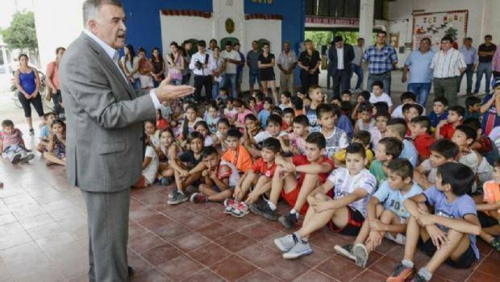 Jaldo inaugur una escuela de verano en Monteros