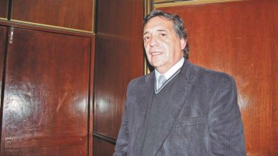 Albard�n: colocan m�s iluminaci�n en el ingreso y bajan el consumo