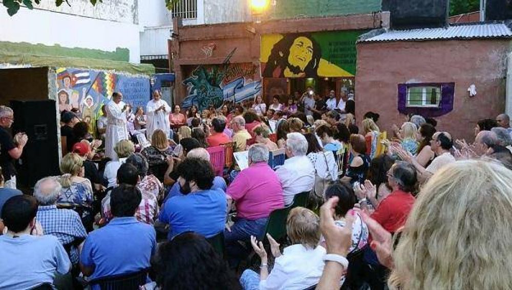 Misa para reclamar la liberacin de Milagro Sala en Vicente Lpez