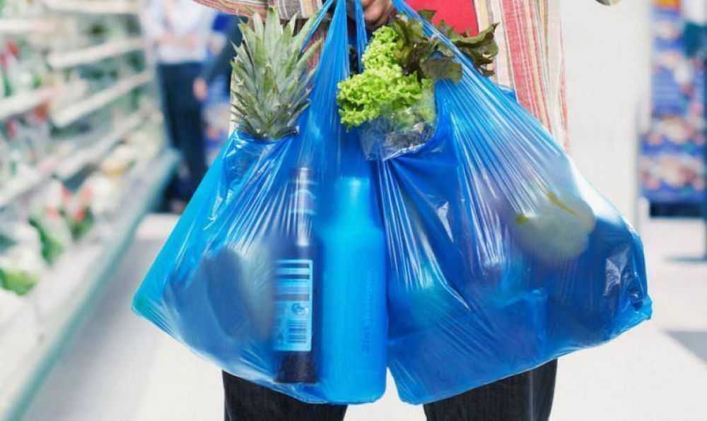Se acerca la prohibicin de las bolsas plsticas en supermercados locales