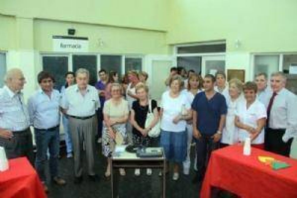 Donaci�n de un nuevo electrocardi�grafo al Hospital