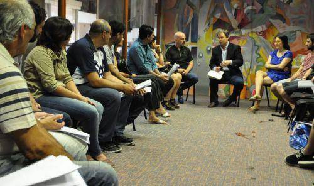 Cascallares reglament� el funcionamiento de espacios culturales