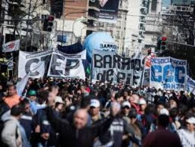 Quitar�n a las organizaciones sociales el manejo de planes
