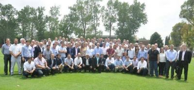 Cumbre de intendentes de Cambiemos: Estuvo Ra�l Reyes
