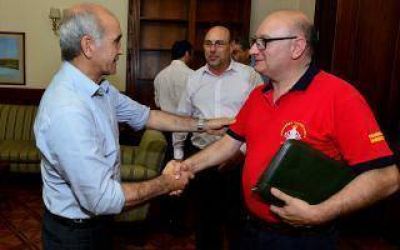 Senado bonaerense entreg� subsidio a Bomberos de Marcos Paz