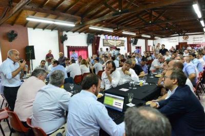 Vidal pone a Joaqu�n de la Torre como interlocutor con los intendentes y baja l�nea para la campa�a
