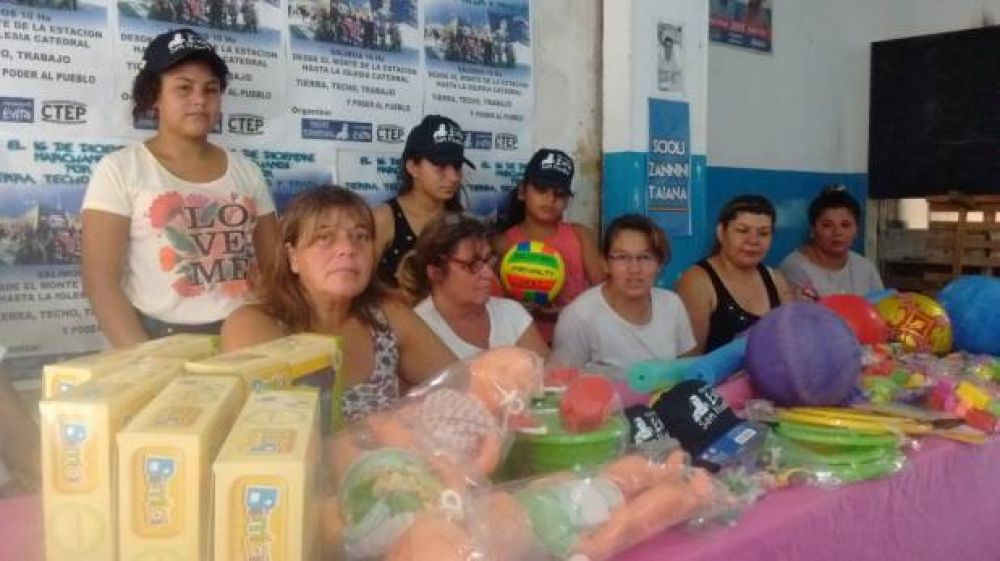 Movimiento Evita, con los chicos de barrios carenciados: juguetes y Colonia