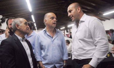 Foro de Intendentes: obras, campa�a y auxilio para comunas complicadas