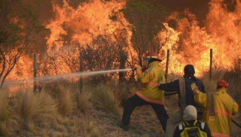 Lanzan alerta amarilla por incendios en Crdoba