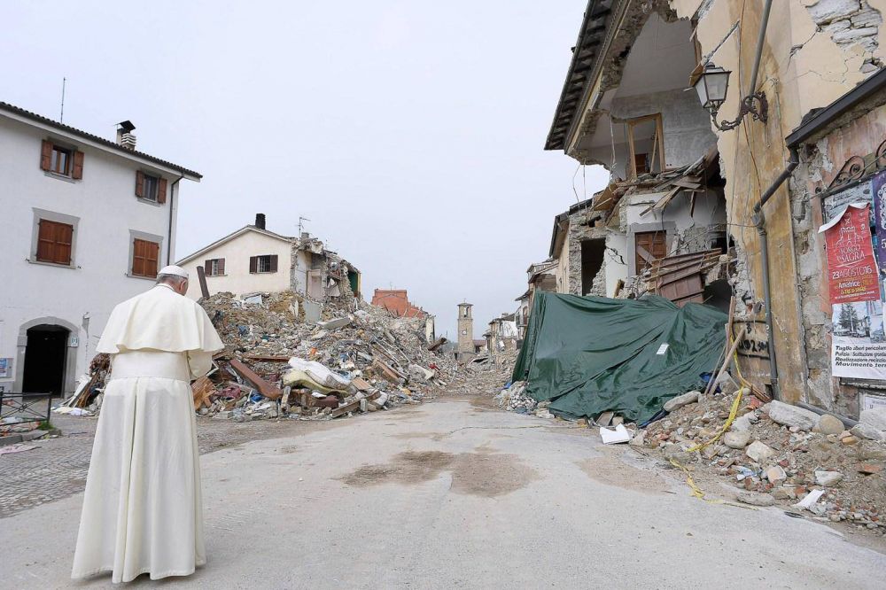 El Papa abre su corazn a las victimas del terremoto en centro de Italia