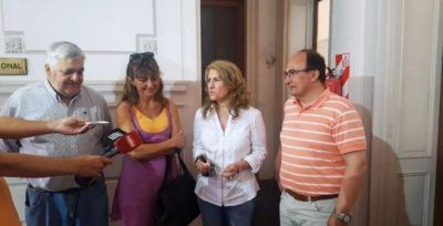 Lord�n entreg� subsidio a la Escuela T�cnica de Saladillo