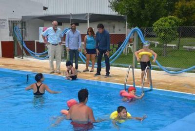 Gustavo Posse visit� las colonias de verano municipales de San Isidro