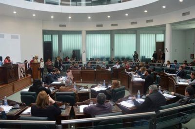 Nardini consigui� su Presupuesto 2017 y donar� el 30% de su sueldo a partir de marzo