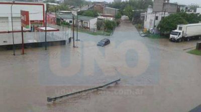 Residentes de zonas inundadas podr�n comprar alimentos en cuotas