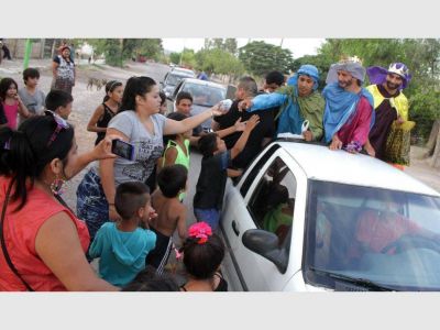Los Reyes Magos provocaron euforia en grandes y chicos con la caravana
