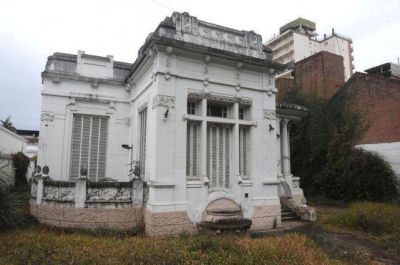 Alperovichistas contra el plan de Alfaro para salvar la casa Sucar: pretender�an facilitarle la demolici�n al grupo Lucci 