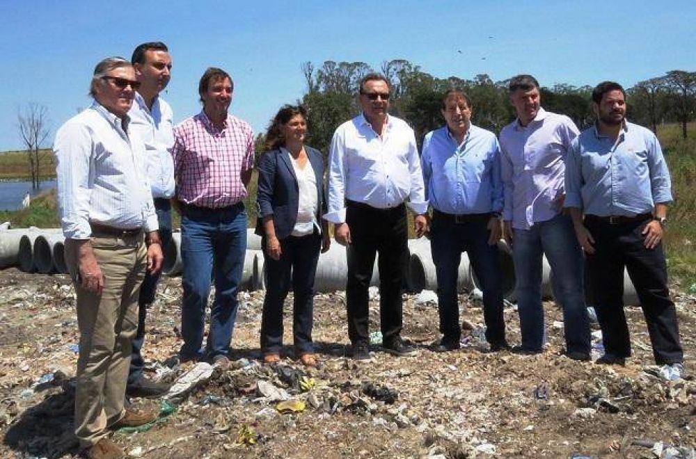 Turismo de la Nacin y el presidente del EMSUR recorrieron las obras de remediacin del viejo basural