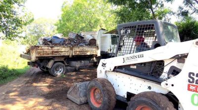 Se ejecutan m�s obras de cloacas en el barrio Mart�n de G�emes