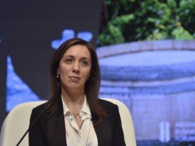 Docentes furiosos con Vidal porque no les pagaron el 10 % del salario 