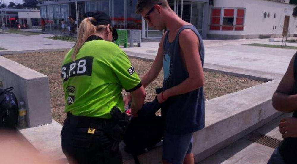 El municipio secuestr� 300 litros de bebidas alcoh�licas durante operativos en playas