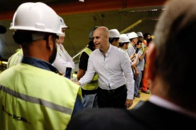 El gobierno volver� a aumentar fuerte trenes y colectivos este verano