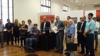 La provincia entreg� aportes a localidades e instituciones por m�s de 3 millones de pesos