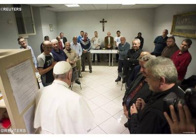El Papa autoriza la apertura 24 horas al d�a de dormitorios y autom�viles para ayudar a las personas sin hogar