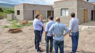Domingo Amaya realiz� actividades en Tucum�n