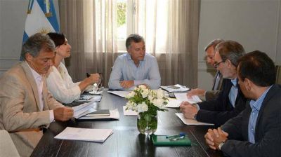 Mauricio Macri retom� su actividad y se reuni� con Juan Jos� Aranguren por el aumento de la nafta