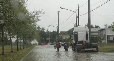 Calles anegadas y desag�es tapados pero sin inundaciones, el saldo del temporal