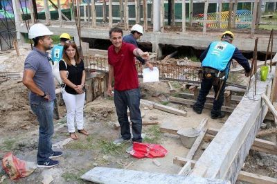 Katopodis recorri� obras de la Escuela de M�sica y Danzas