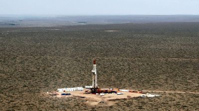 Vaca Muerta: el Gobierno anuncia cambios en el convenio laboral para revivir el yacimiento