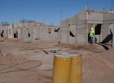 El Gobierno repara 70 viviendas ubicadas en barrio Estrella del Sur
