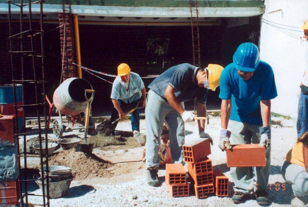 El Foro de la Construcci�n quiere saber cuando comienzan las obras