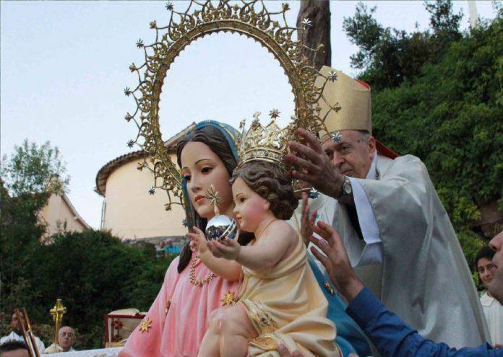 Emocionante celebraci�n de la coronaci�n de la Virgen de la Scala