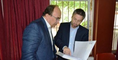 El Intendente de Saladillo se reuni� con el Director Provincial de Coordinaci�n Municipal