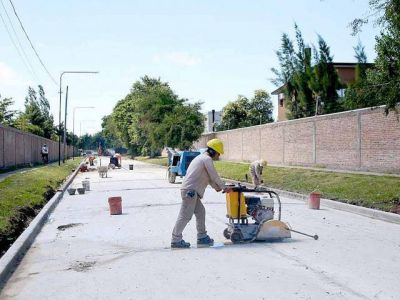 Obras de asfalto y desag�es