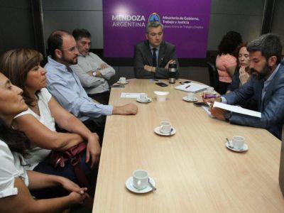 Naci�n consulta la experiencia de Mendoza de premiar la productividad