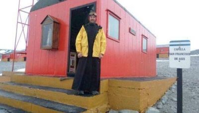 El cura p�rroco de la Iglesia Cristo Redentor est� misionando en la Ant�rtida