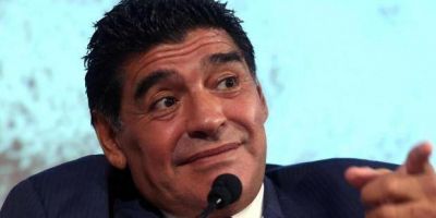 Vidal promulg� la ley que declara a Diego Armando Maradona como Ciudadano Ilustre de la Provincia