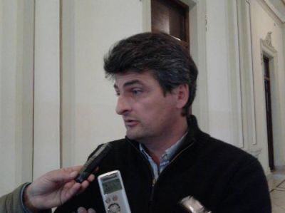 Denuncian olores nauseabundos por cloacas: �no es politiquer�a�, afirman